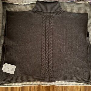 Gray Sleeveless Turtleneck Poncho (One size fits most) Brand New
